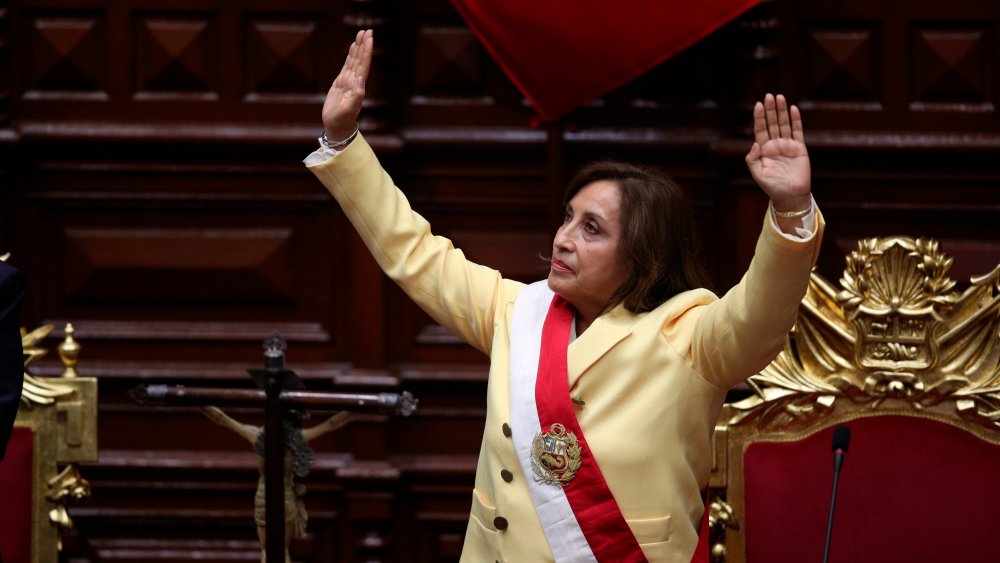 Noua preşedintă din Peru, Dina Boluarte, va cere Congresului să devanseze alegerile în 2024 - presedintaperu-1670853503.jpg