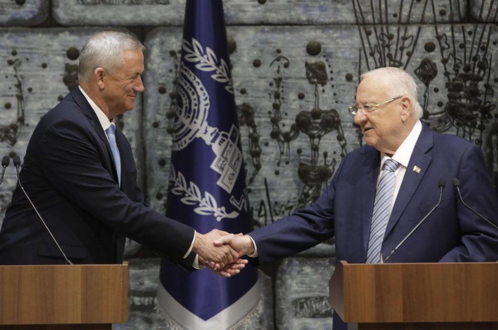 Președintele Israelului îi acordă lui Benny Gantz mandatul pentru formarea unui nou guvern - presedintele-1571948724.jpg