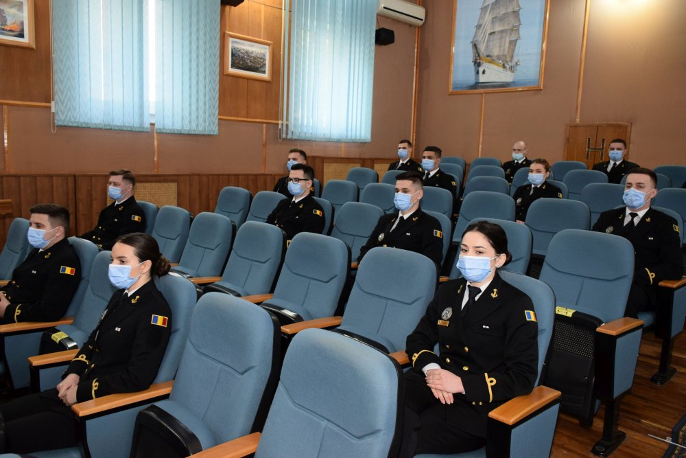 Prima promoţie de ofiţeri aspiranţi, la cursul postuniversitar al Academiei Navale „Mircea cel Bătrân” - primapromotie-1614607206.jpg