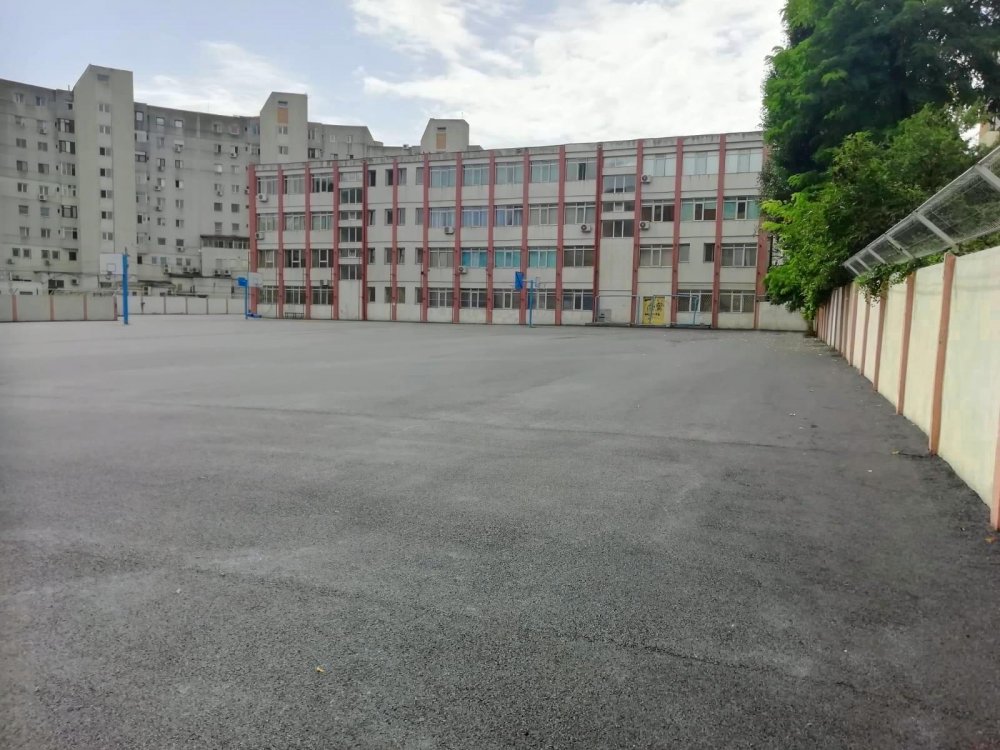 Primăria Constanța a asfaltat curtea Școlii Nr. 24 