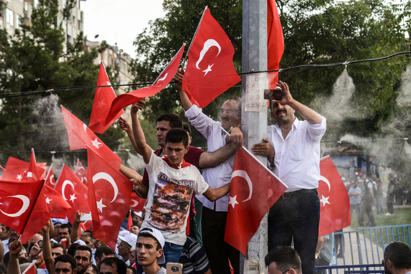 Primari din orașe turcești,  arestați pentru 