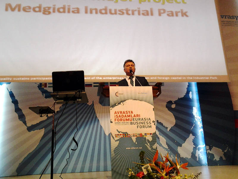 Primarul Marian Iordache a participat  la Forumul Economic Europa-Asia - primarulmarianiordache-1387208531.jpg