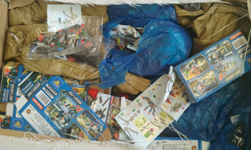 Zilnic, mii de produse contrafăcute circulă prin Portul Constanța - produse-1490976175.jpg