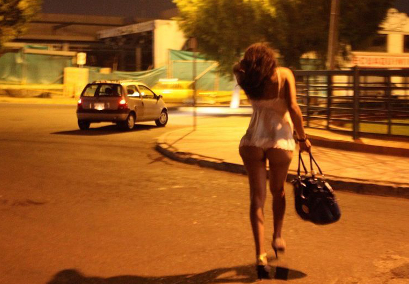 Prostituată de pe varianta Constanței, bătută și violată. Polițiștii caută autorul - prostituatavariantaviolata-1424016475.jpg