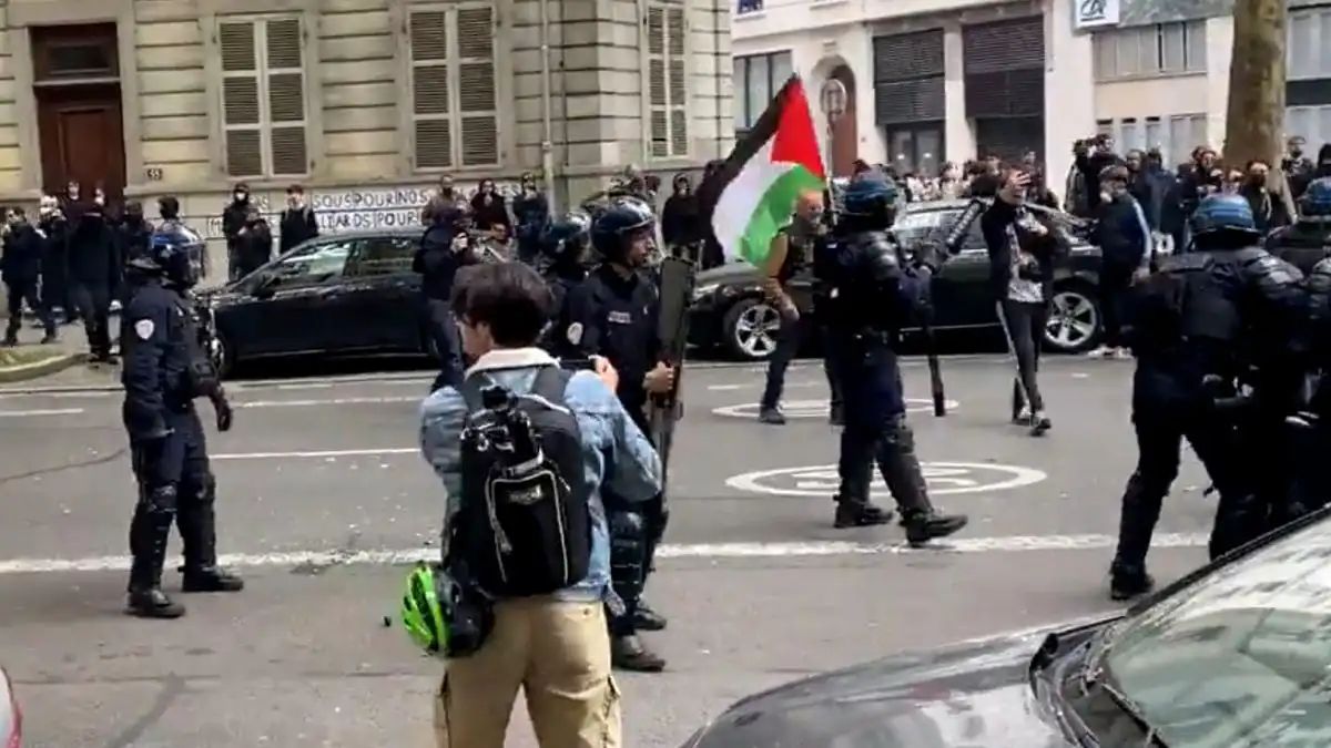 Proteste violente în mai multe capitale europene de 1 Mai - proteste-1-mai-paris-1714578984.jpg