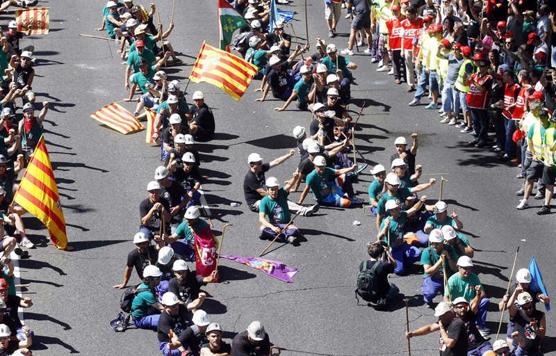 Funcționarii publici din Spania anunță proteste împotriva noilor măsuri  de austeritate - protestespania-1342101904.jpg
