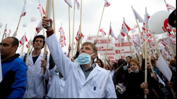 Medicii de familie se pregătesc de noi proteste - protestmedici61068100-1465998055.jpg