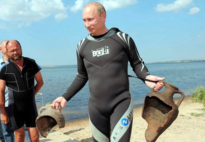 Expediția arheologică subacvatică a lui Putin, o simplă regie - putin-1317821913.jpg