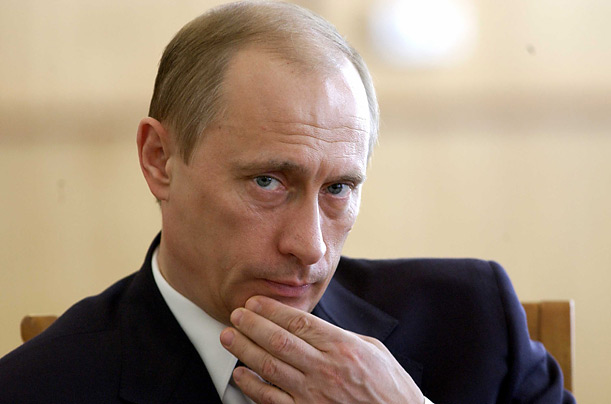 ALEGERI PREZIDENȚIALE ÎN RUSIA: Votul a început. Vladimir Putin este favoritul scrutinului - putin-1330849991.jpg