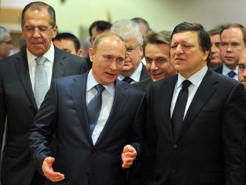 Putin, felicitat de Barroso pentru soluțiile din 