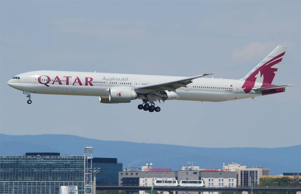 Zeci de victime, după ce un avion al Qatar Airways a trecut printr-o zonă cu turbulențe - qatarairwaysboeing777300era7baff-1441629551.jpg