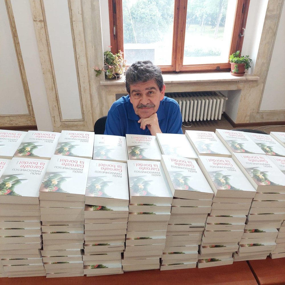 Scriitorul Radu Paraschivescu lansează la Constanța ”Garoafe la bordel” - radu-paraschivescu-1686823944.jpg