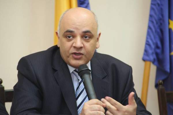 Președintele Băsescu a semnat decretul de numire a lui Raed Arafat ca ministru al Sănătății - raedarafat28depersoanecuprobleme-1352292075.jpg