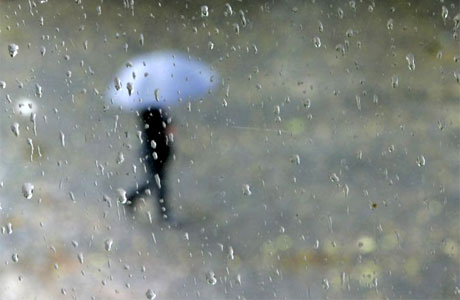 Vremea la Constanța/ Astăzi plouă toată ziua și maximele vor atinge 12 grade Celsius - rain1-1318155426.jpg