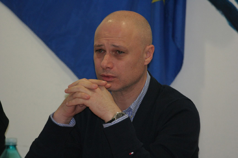 Deputatul PP-DD Răzvan Condurățeanu solicită creșterea salariului minim pe economie - razvancondurateanuppdd2-1364409091.jpg