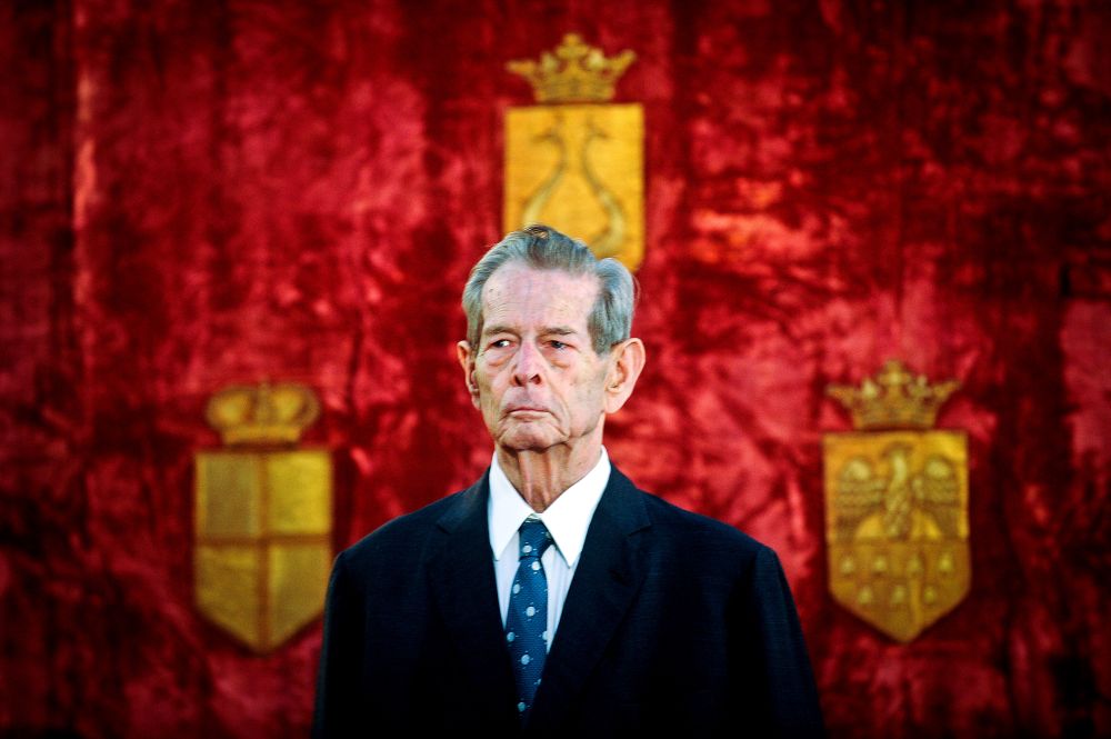 Regele Mihai I invită la Palatul Elisabeta 12 foști șefi de stat - regele-1416322003.jpg