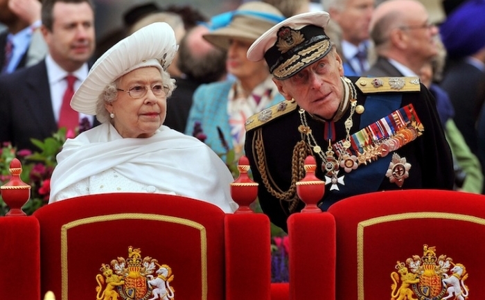 Regina Elisabeta a II-a și prințul Filip sărbătoresc vineri 68 de ani de căsnicie - regina-1448092790.jpg