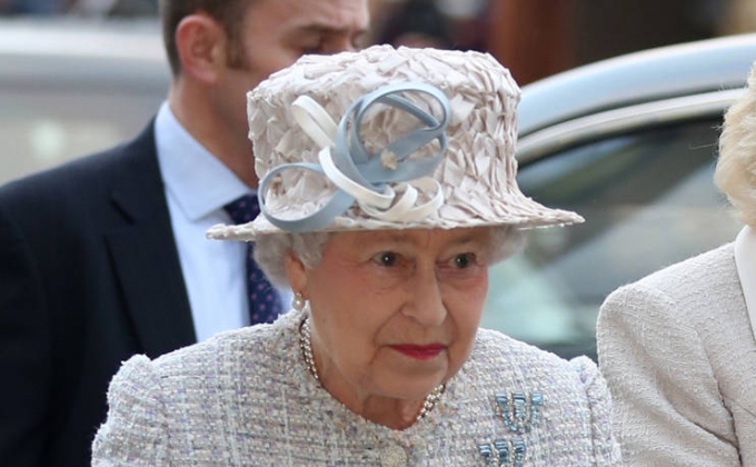 Regina Elisabeta a II-a neagă că ar susține Brexitul - regina-1457528974.jpg