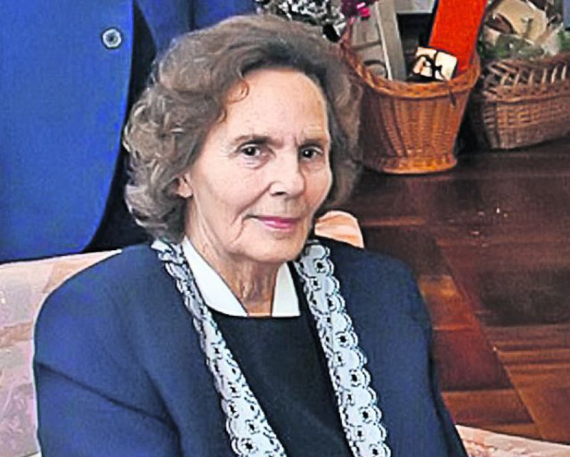 Regina Ana  nu poate fi decorată post-mortem  de președintele Iohannis - reginaana-1470576196.jpg