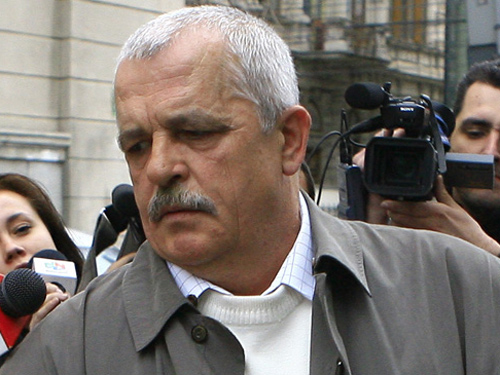 Decebal Traian Remeș va fi despăgubit de statul român pentru că a fost ținut în arest în condiții inumane - remes-1451812580.jpg