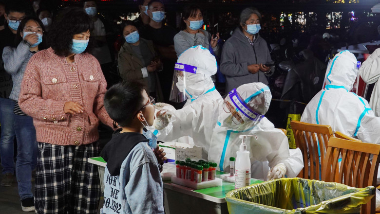 Restricțiile pandemice dure din Shanghai intensifică furia cetățenilor - restrictiipandemice-1652876009.jpg