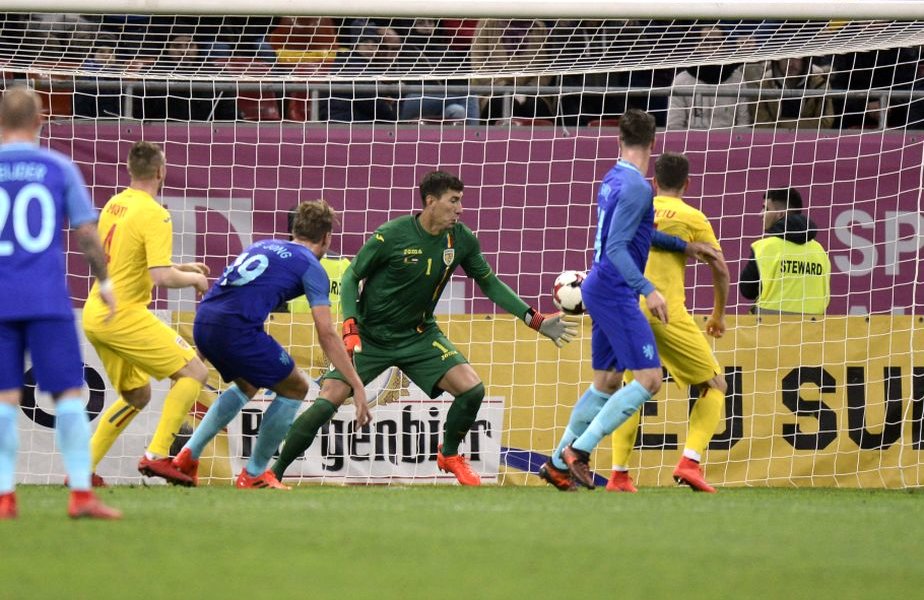 România - Olanda 0-3. Gică Popescu l-a 