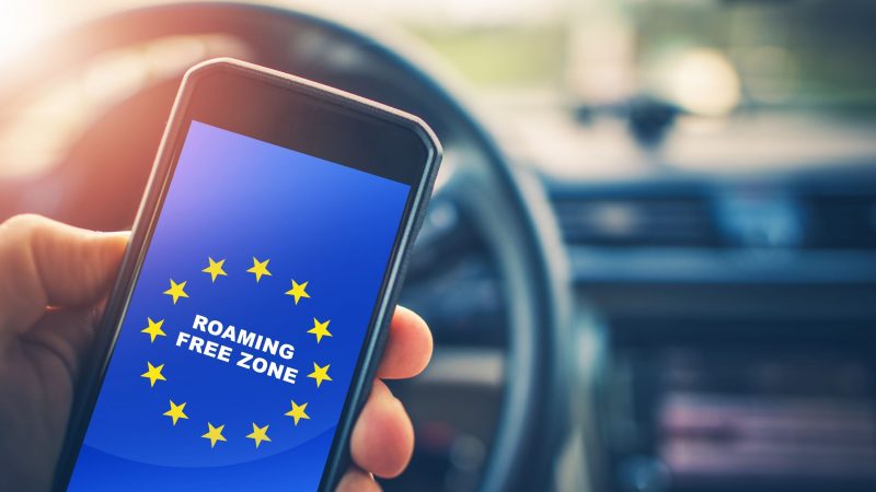 Vești importante, înaintea vacanțelor! Ce se întâmplă cu roamingul, în Uniunea Europeană - roaming2800x450-1649929190.jpg
