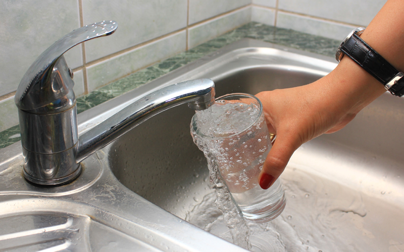 Atenție, se oprește apa rece la Constanța! - robinet-1467217901.jpg