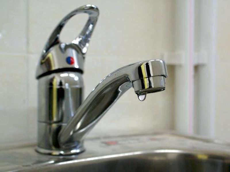 Constanța, fără apă rece. Ce cartiere sunt afectate - robinetapaaqua-1542355473.jpg