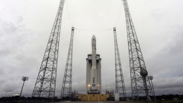 Urmăriți AICI, în direct, lansarea primului satelit românesc în spațiu - rollout4150104400-1329119351.jpg