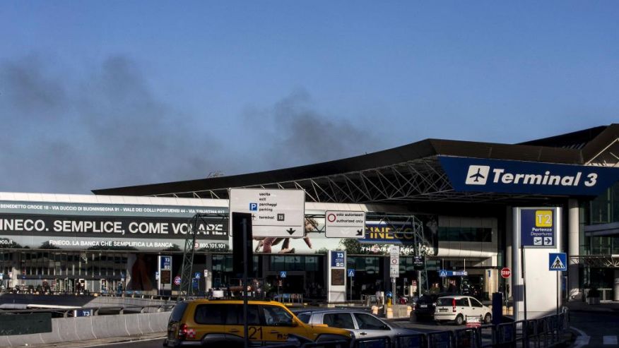 Italia / Zborurile pe Aeroportul Fiumicino din Roma, perturbate din cauza unui incendiu de vegetație - roma-1438180098.jpg