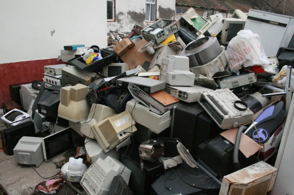 România, amenințată cu infrigement-ul în problema deșeurilor de aparate electrice și electronice - romaniaamenintatacuinfrigementul-1548689537.jpg