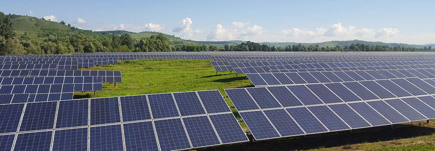 Românii au consumat mai puțină energie electrică de Paște. Fotovoltaicele au fost principala sursă a țării - romanii-au-consumat-mai-putina-e-1714916668.jpg