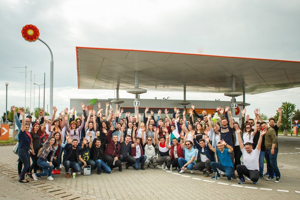 100 de studenți din toată țara, în vizită la Rafinăria Petromidia - rompetrolstudentiinstatie-1558732881.jpg