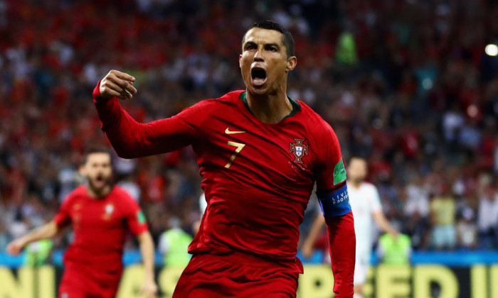 Cristiano Ronaldo a depăşit bariera de 100 de goluri pentru Portugalia - ronaldogoluriinternationalsursaf-1599642380.jpg