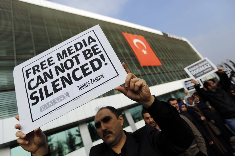 Ankara arestează alți 47 de ziariști ai unui ziar critic la adresa guvernului - rtr4hy9o-1469610489.jpg