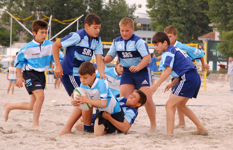 Spectacol total la Turneul Oval 5 Beach Rugby România - rugby-1340655394.jpg