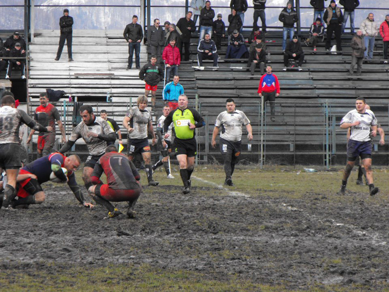CS Năvodari, o repriză secundă foarte bună la Petroșani - rugby-1364834781.jpg
