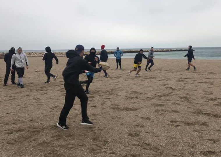 Rugbiștii de la CS Cleopatra se antrenează pe plaja din Mamaia - rugby-1581458302.jpg
