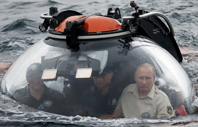 Surse din armata americană: Submarinele rusești ar putea lăsa omenirea fără internet - russianewsheadlinevladimirputini-1445943285.jpg