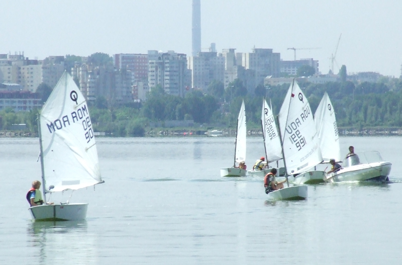 Antrenorii de yachting se specializează la Constanța - sailing-1461093579.jpg