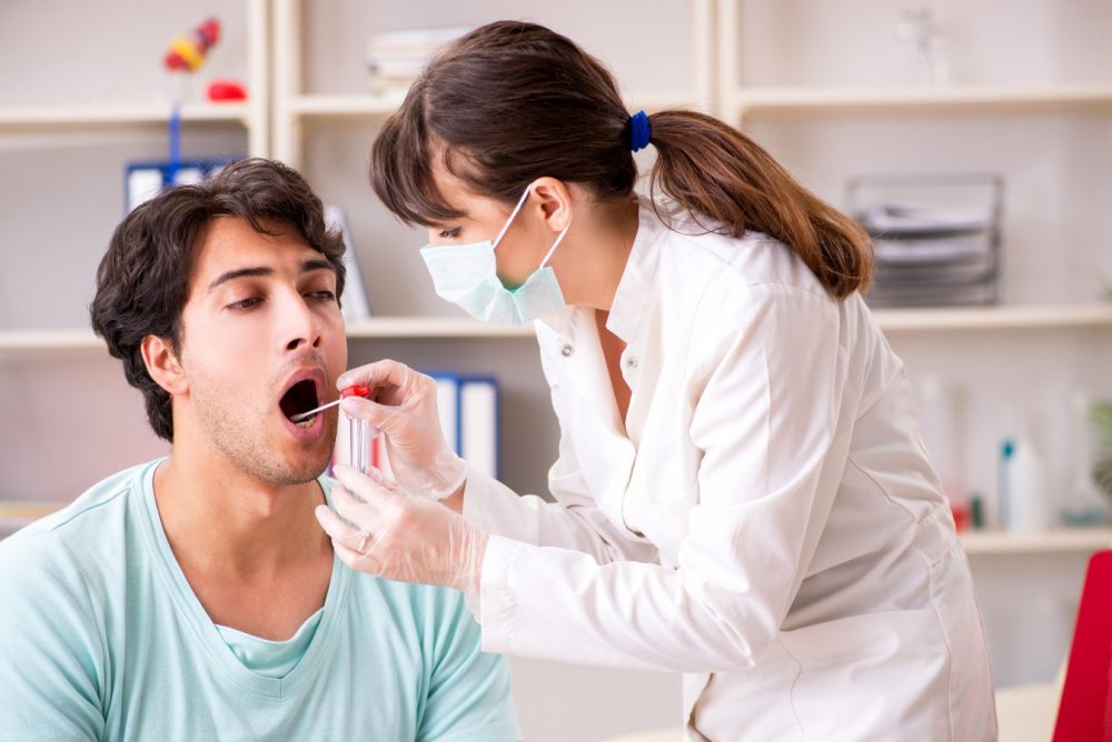 Saliva vâscoasă poate duce la probleme de vorbire și înghițire - saliva-1623763429.jpg