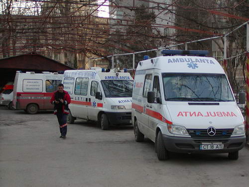 Ambulanța Constanța face angajări. Se caută un medic și trei asistente - salvare131316468877-1349898608.jpg