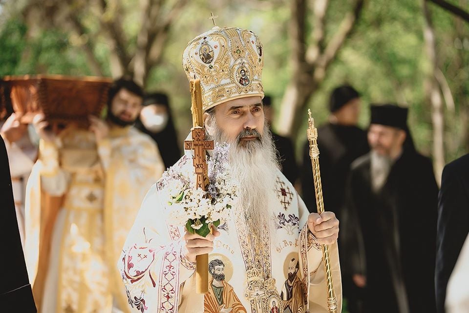 Creştinii ortodocşi sărbătoresc Izvorul Tămăduirii - sarbatoare-1620148986.jpg