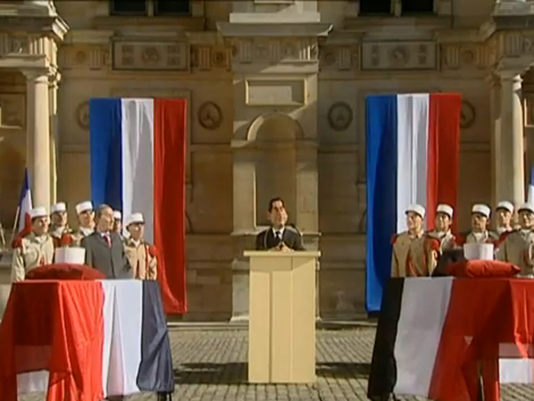 Românii, ironizați din nou la aceeași emisiune de la televiziunea franceză Canal Plus – VIDEO - sarkozysatiraromani-1315986007.jpg