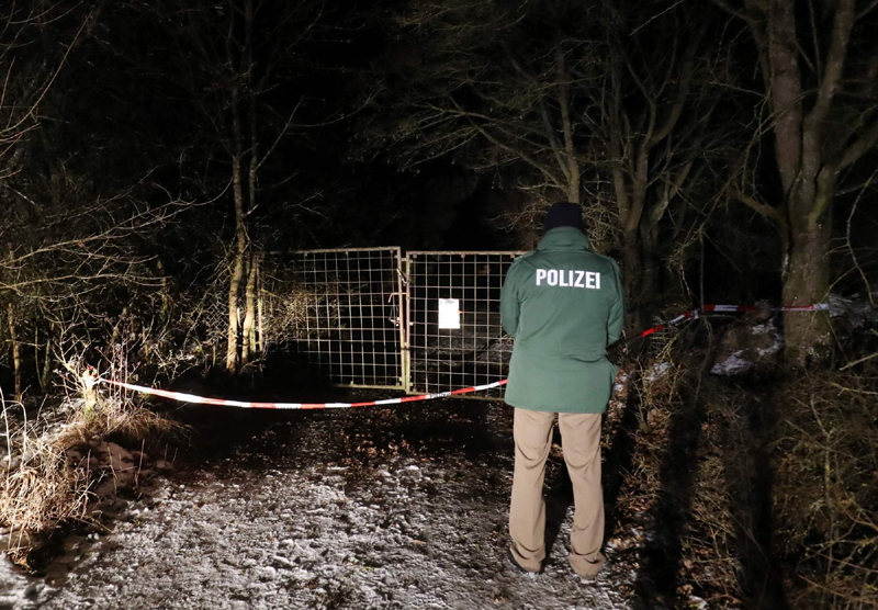 Tragedie în Germania! Cadavrele a șase tineri au fost descoperite într-un șopron - sasecadavregermania-1485779440.jpg