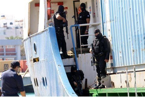 Șase containere cu arme ilegale, descoperite pe o navă în Grecia - sasecontainerecuarme-1456745761.jpg