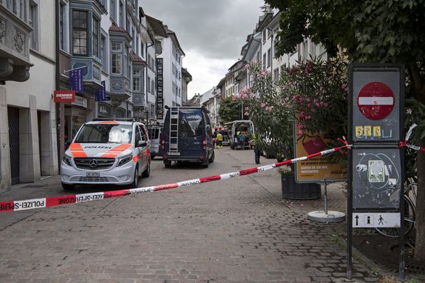Atac cu drujba în Elveția / Cel puțin cinci persoane au fost rănite. Granița cu Germania este închisă! - schaffhausen11024x683-1500897147.jpg