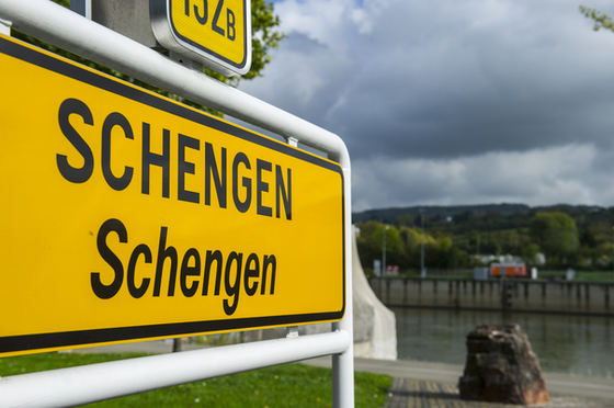 Parlamentul European, undă verde pentru admiterea României în Schengen - schengen-1544530641.jpg