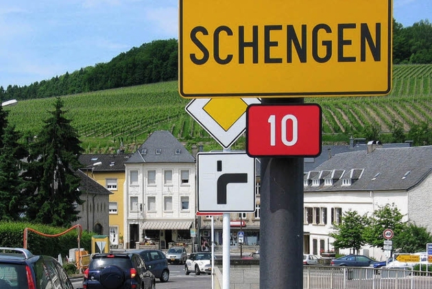 Ministrul german de Interne: Spațiul Schengen este în pericol din cauza migrației - schengen1-1440228189.jpg